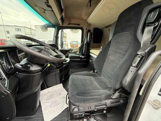 Mercedes-Benz Actros 1845 LS Sattelzugmaschine 4x2 - Тягач: фото 5 Mercedes-Benz Actros 1845 LS Sattelzugmaschine 4x2 - Тягач: фото 5