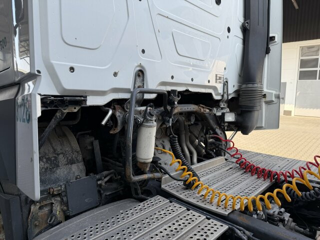 Mercedes-Benz Actros 1845 SZM 4x2 Retarder Kipph. - Тягач: фото 2 Mercedes-Benz Actros 1845 SZM 4x2 Retarder Kipph. - Тягач: фото 2