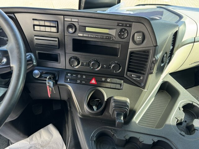 Mercedes-Benz Antos 2136 4x2 SZM Retarder Kipphyd. - Тягач: фото 4 Mercedes-Benz Antos 2136 4x2 SZM Retarder Kipphyd. - Тягач: фото 4