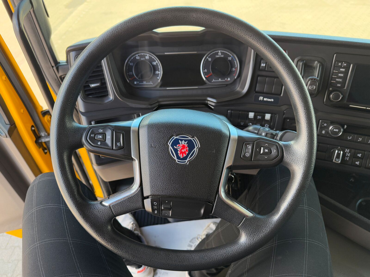 Тягач Scania G450 XT 4x4 Euro 6 SZM Kipphydraulik Blatt/ Luft: фото 9