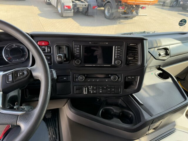 Scania G450 XT 4x4 Euro 6 SZM Kipphydraulik Blatt/ Luft - Тягач: фото 3 Scania G450 XT 4x4 Euro 6 SZM Kipphydraulik Blatt/ Luft - Тягач: фото 3