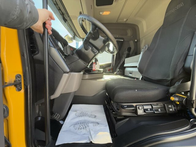 Тягач Scania G450 XT 4x4 Euro 6 SZM Kipphydraulik Blatt/ Luft: фото 13 Тягач Scania G450 XT 4x4 Euro 6 SZM Kipphydraulik Blatt/ Luft: фото 13