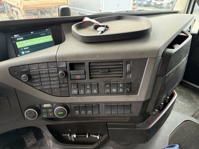 Volvo FH 510 8x4 Holztransporter Kran PENZ *Anhänger - Лісовоз, Вантажівка з маніпулятором: фото 2 Volvo FH 510 8x4 Holztransporter Kran PENZ *Anhänger - Лісовоз, Вантажівка з маніпулятором: фото 2