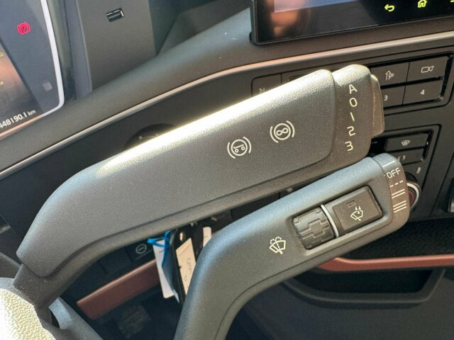 Volvo FH16 750 8X4 Holztransport Alukar TOP! - Лісовоз: фото 3 Volvo FH16 750 8X4 Holztransport Alukar TOP! - Лісовоз: фото 3