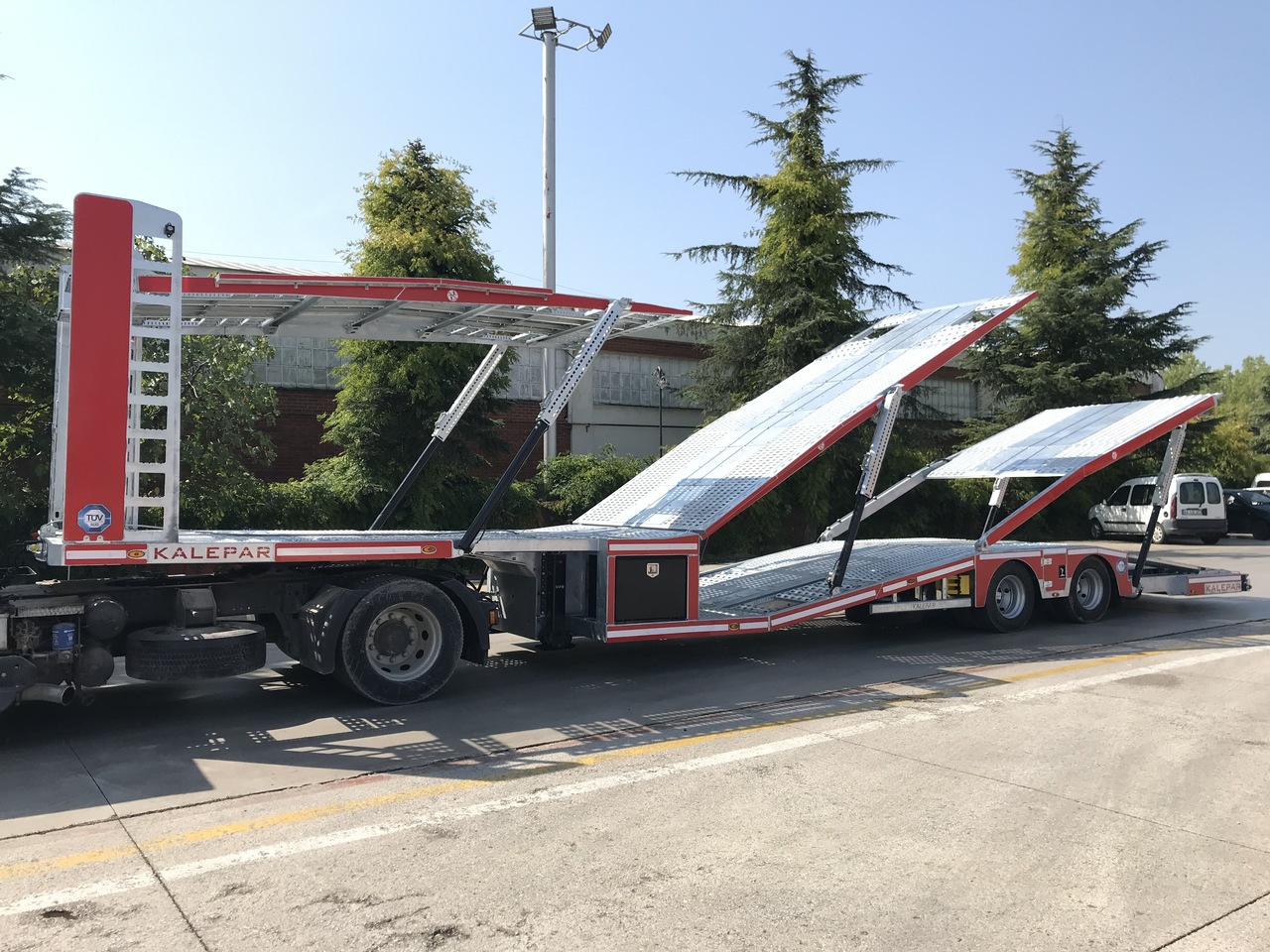 KALEPAR KLP 228V6-6 Loader Autotransporter - Автовоз напівпричіп: фото 4 KALEPAR KLP 228V6-6 Loader Autotransporter - Автовоз напівпричіп: фото 4