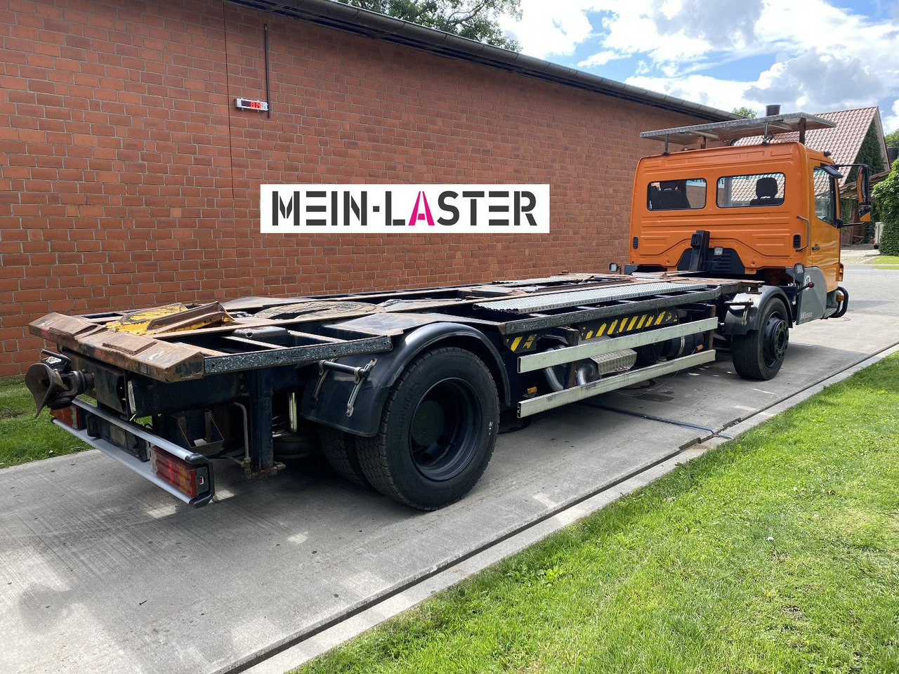 Mercedes-Benz Kamag Wiesel Umsetzter Sattelplatte - Контейнеровоз/ Змінний кузов вантажівка: фото 3 Mercedes-Benz Kamag Wiesel Umsetzter Sattelplatte - Контейнеровоз/ Змінний кузов вантажівка: фото 3