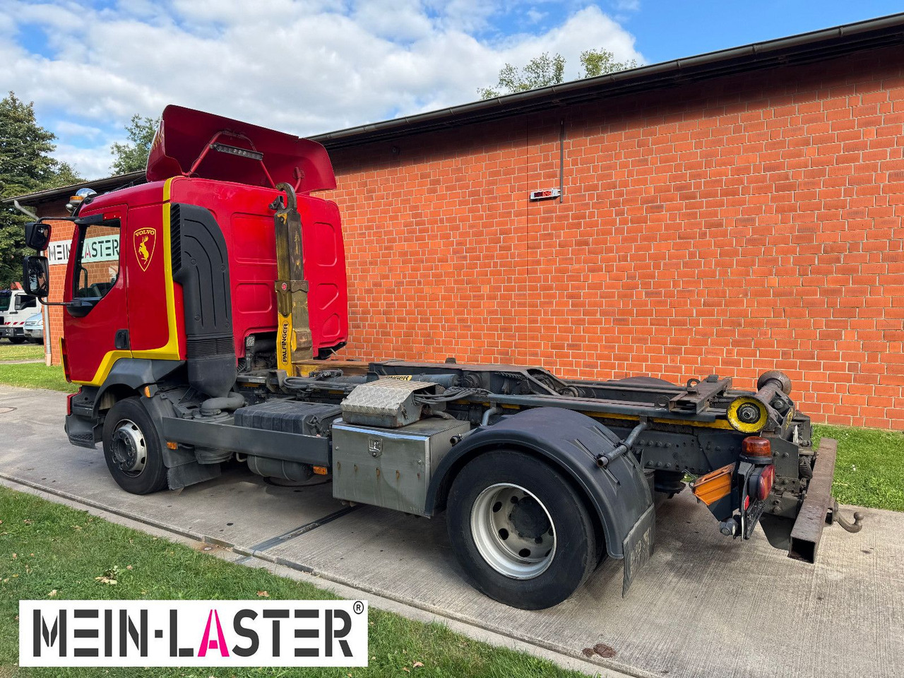 Volvo FL 250 Palfinger T10Duo City + StandardContainer - Гаковий мультиліфт вантажівка: фото 5 Volvo FL 250 Palfinger T10Duo City + StandardContainer - Гаковий мультиліфт вантажівка: фото 5