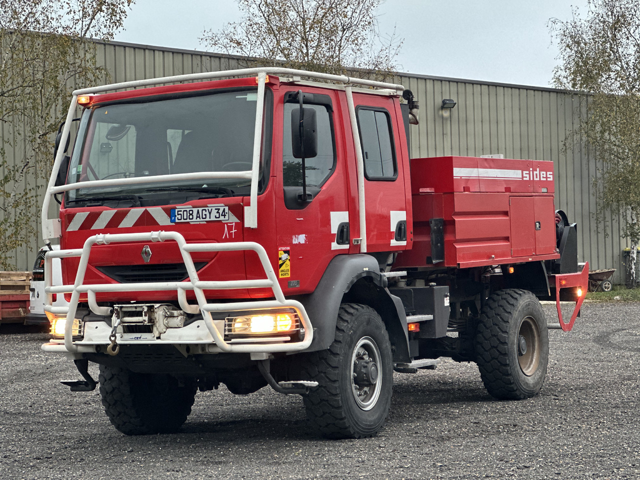 RENAULT Midlum 220 4x4 - Пожежна машина: фото 2 RENAULT Midlum 220 4x4 - Пожежна машина: фото 2