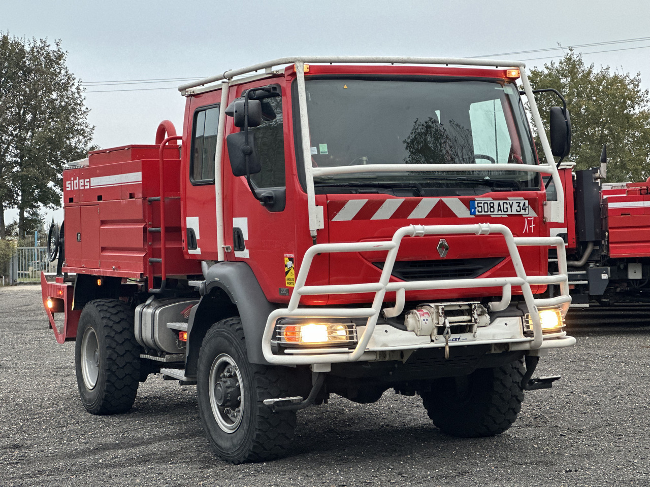 RENAULT Midlum 220 4x4 - Пожежна машина: фото 1 RENAULT Midlum 220 4x4 - Пожежна машина: фото 1
