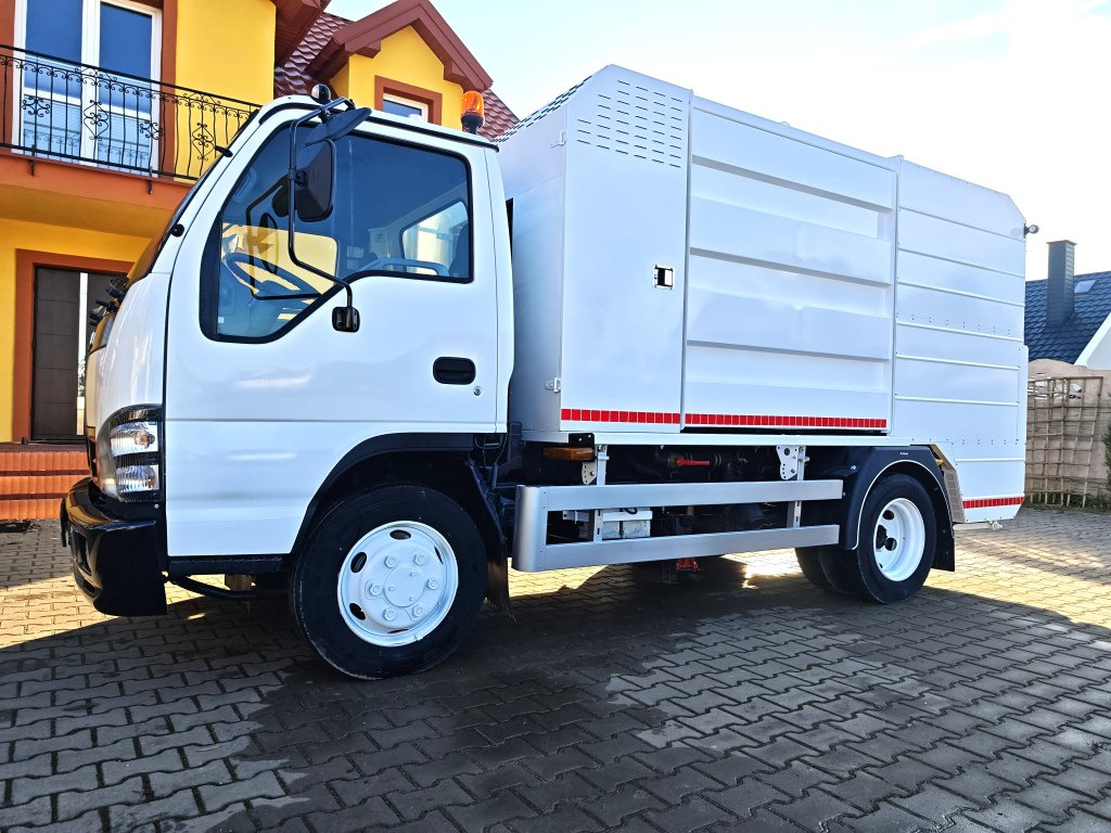 Isuzu Small CONTAINER WASHER Containerreiniger - FARID - Сміттєвози: фото 3 Isuzu Small CONTAINER WASHER Containerreiniger - FARID - Сміттєвози: фото 3