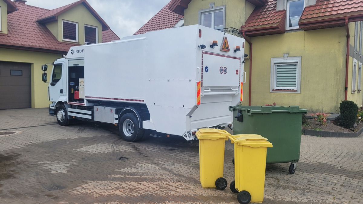 Renault Midlum CONTAINER WEASHER LAVACASSONETTI MYJKA - Сміттєвози: фото 2 Renault Midlum CONTAINER WEASHER LAVACASSONETTI MYJKA - Сміттєвози: фото 2