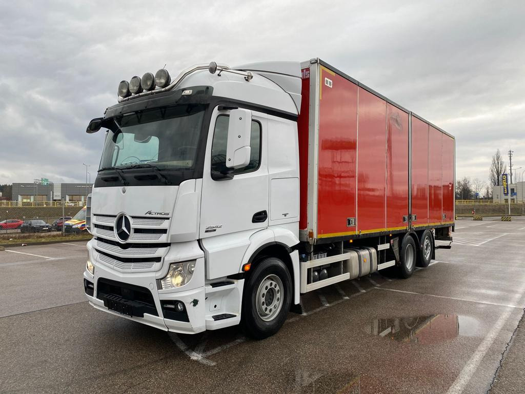 MERCEDES-BENZ ACTROS 2542 - Вантажівка з закритим кузовом: фото 5 MERCEDES-BENZ ACTROS 2542 - Вантажівка з закритим кузовом: фото 5
