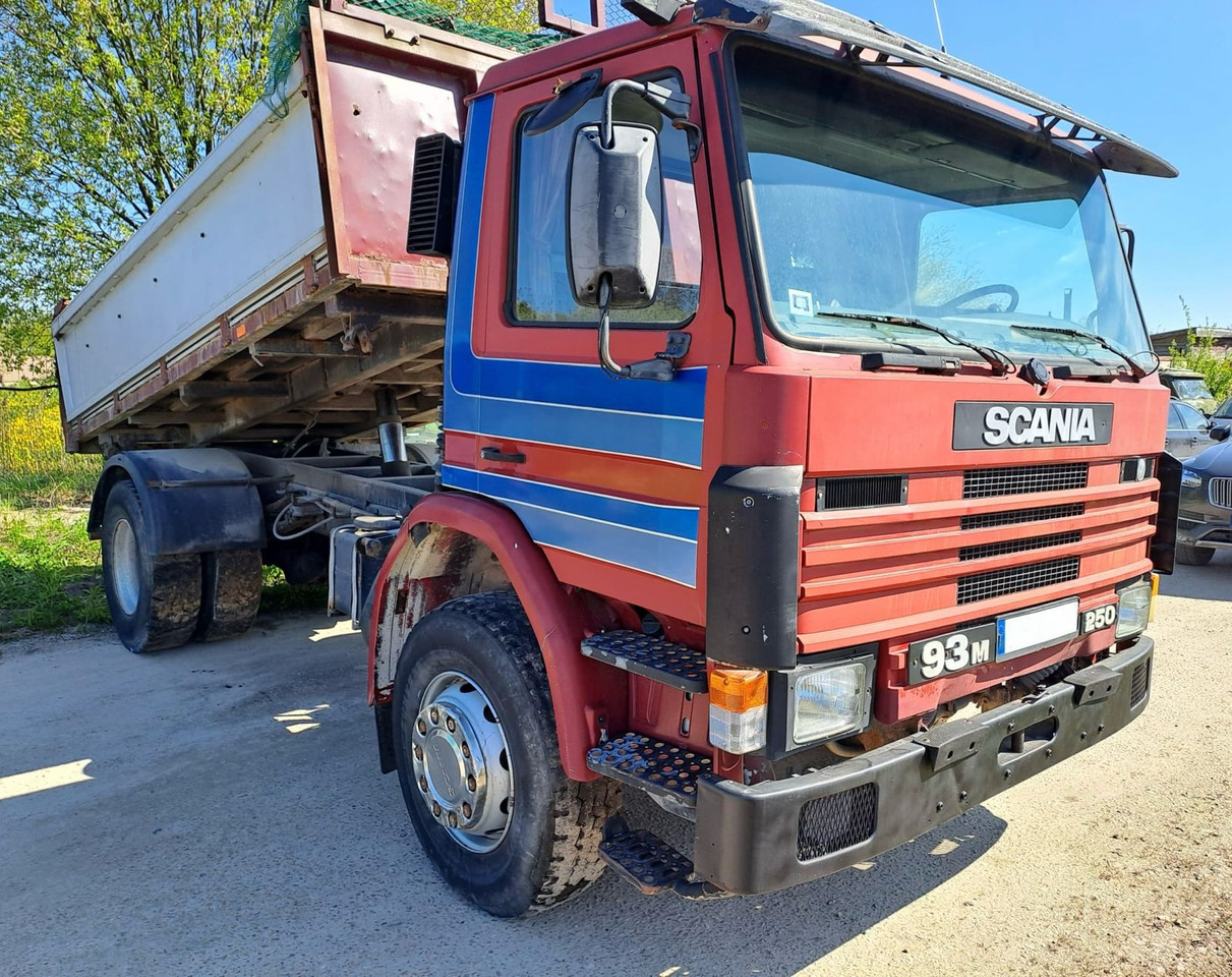 SCANIA 93 - Самоскид вантажівка: фото 1 SCANIA 93 - Самоскид вантажівка: фото 1