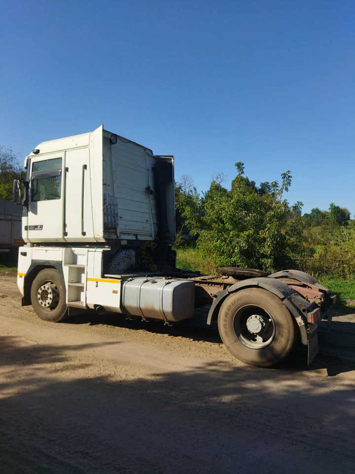 RENAULT Magnum AE420 - Тягач: фото 4 RENAULT Magnum AE420 - Тягач: фото 4