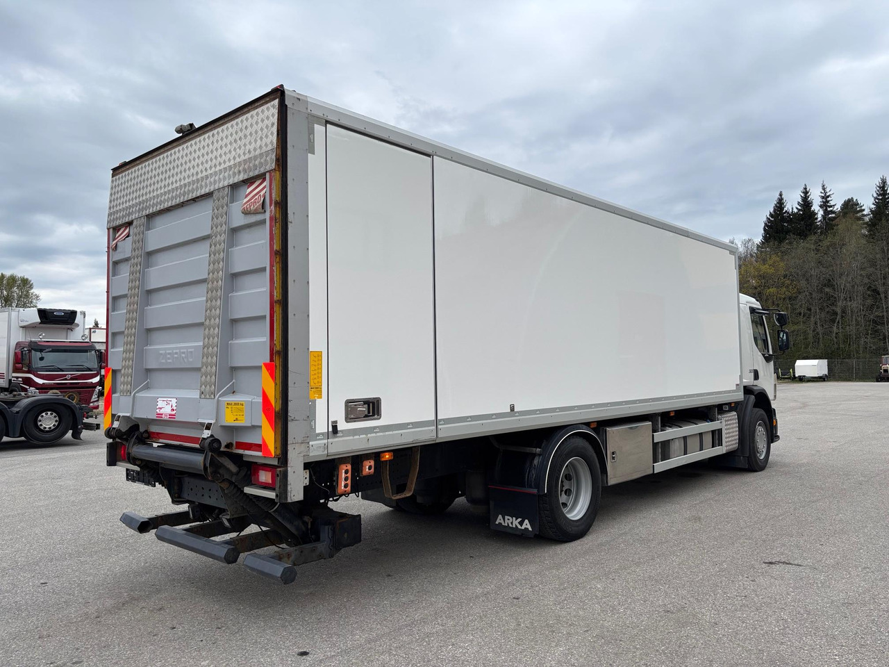 VOLVO FE320 - Вантажівка з закритим кузовом: фото 4 VOLVO FE320 - Вантажівка з закритим кузовом: фото 4
