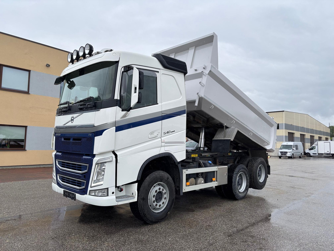 VOLVO FH540 - Самоскид вантажівка: фото 3 VOLVO FH540 - Самоскид вантажівка: фото 3