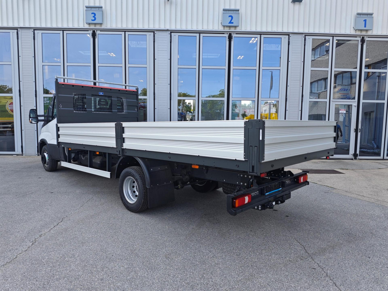 IVECO Daily 70C16H30 Euro6 Klima AHK ZV - Бортова вантажівка/ Платформа: фото 4 IVECO Daily 70C16H30 Euro6 Klima AHK ZV - Бортова вантажівка/ Платформа: фото 4