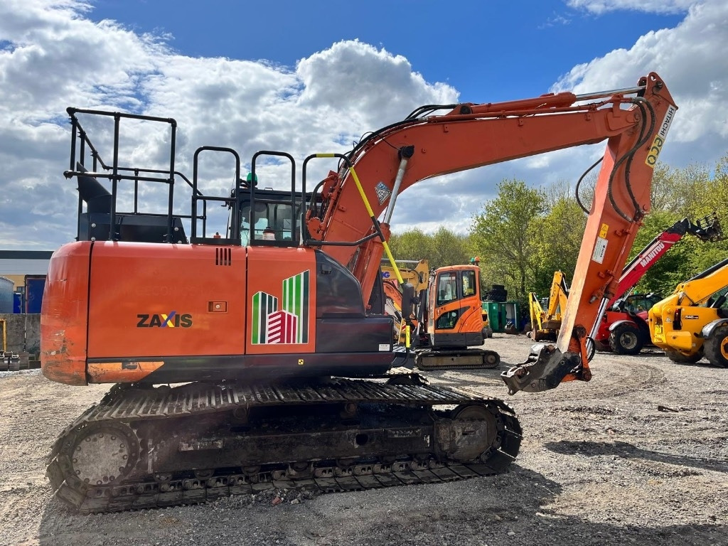 Hitachi ZX 130 LC N-6 - Гусеничний екскаватор: фото 2 Hitachi ZX 130 LC N-6 - Гусеничний екскаватор: фото 2