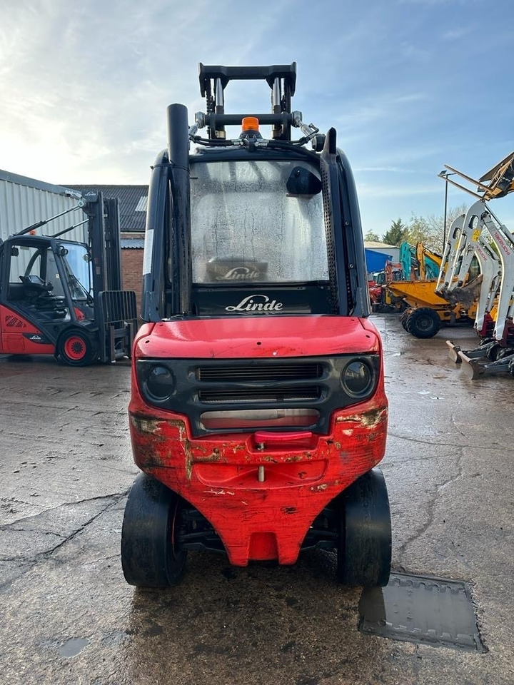 Linde H 35 D - Дизельний навантажувач: фото 5 Linde H 35 D - Дизельний навантажувач: фото 5