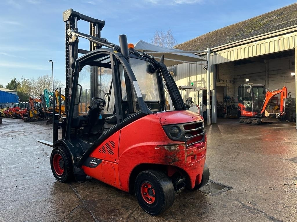 Linde H 35 D - Дизельний навантажувач: фото 3 Linde H 35 D - Дизельний навантажувач: фото 3