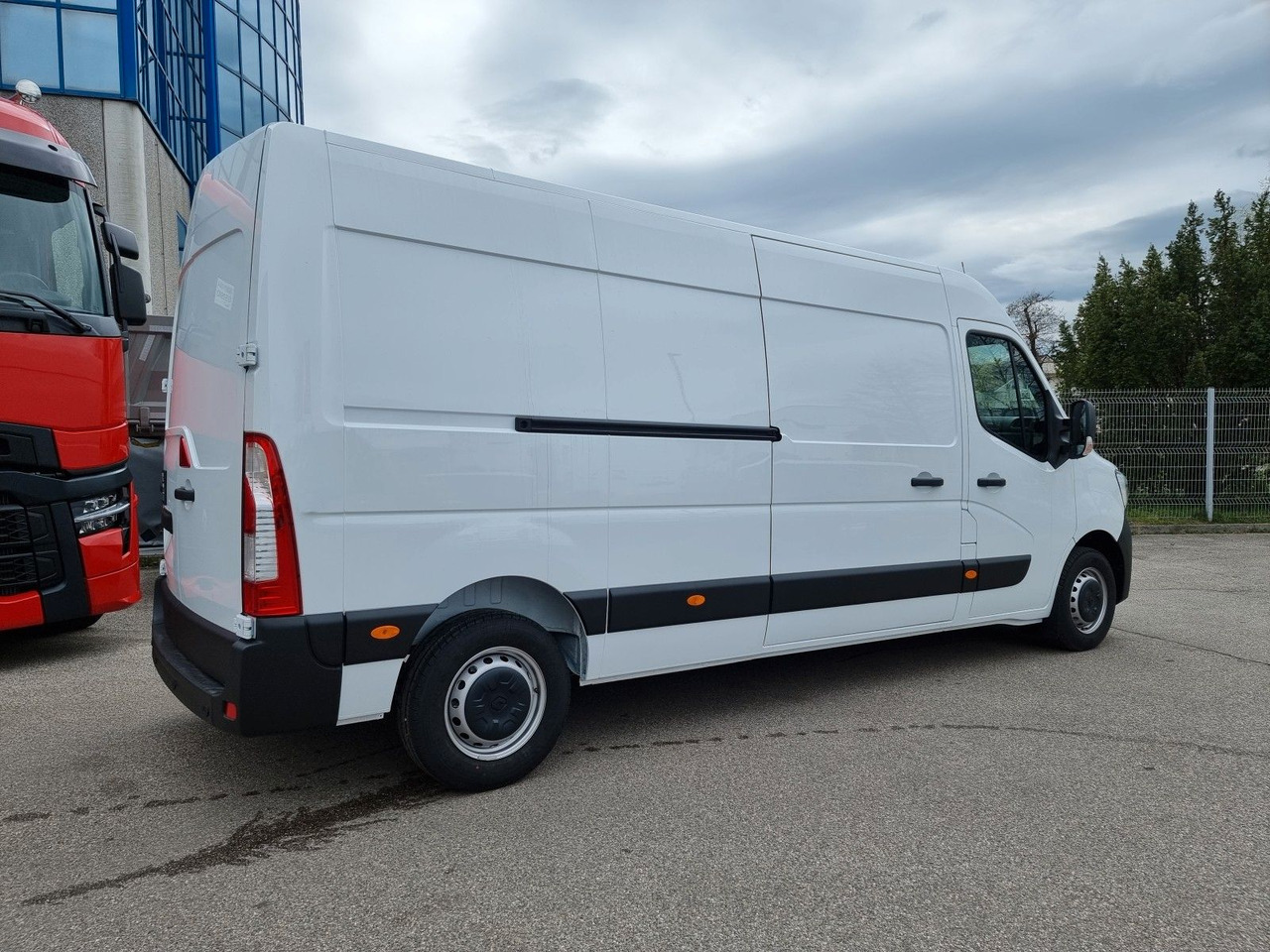 Renault Master L3H2 3,5t 150 PRO+ - Суцільнометалевий фургон: фото 3 Renault Master L3H2 3,5t 150 PRO+ - Суцільнометалевий фургон: фото 3