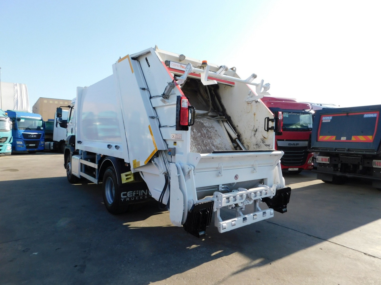 Ford 1833 4x2 dcab e6 9seso14409 - Сміттєвози: фото 4 Ford 1833 4x2 dcab e6 9seso14409 - Сміттєвози: фото 4