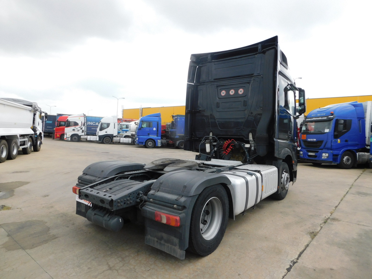 Mercedes Actros - Тягач: фото 3 Mercedes Actros - Тягач: фото 3