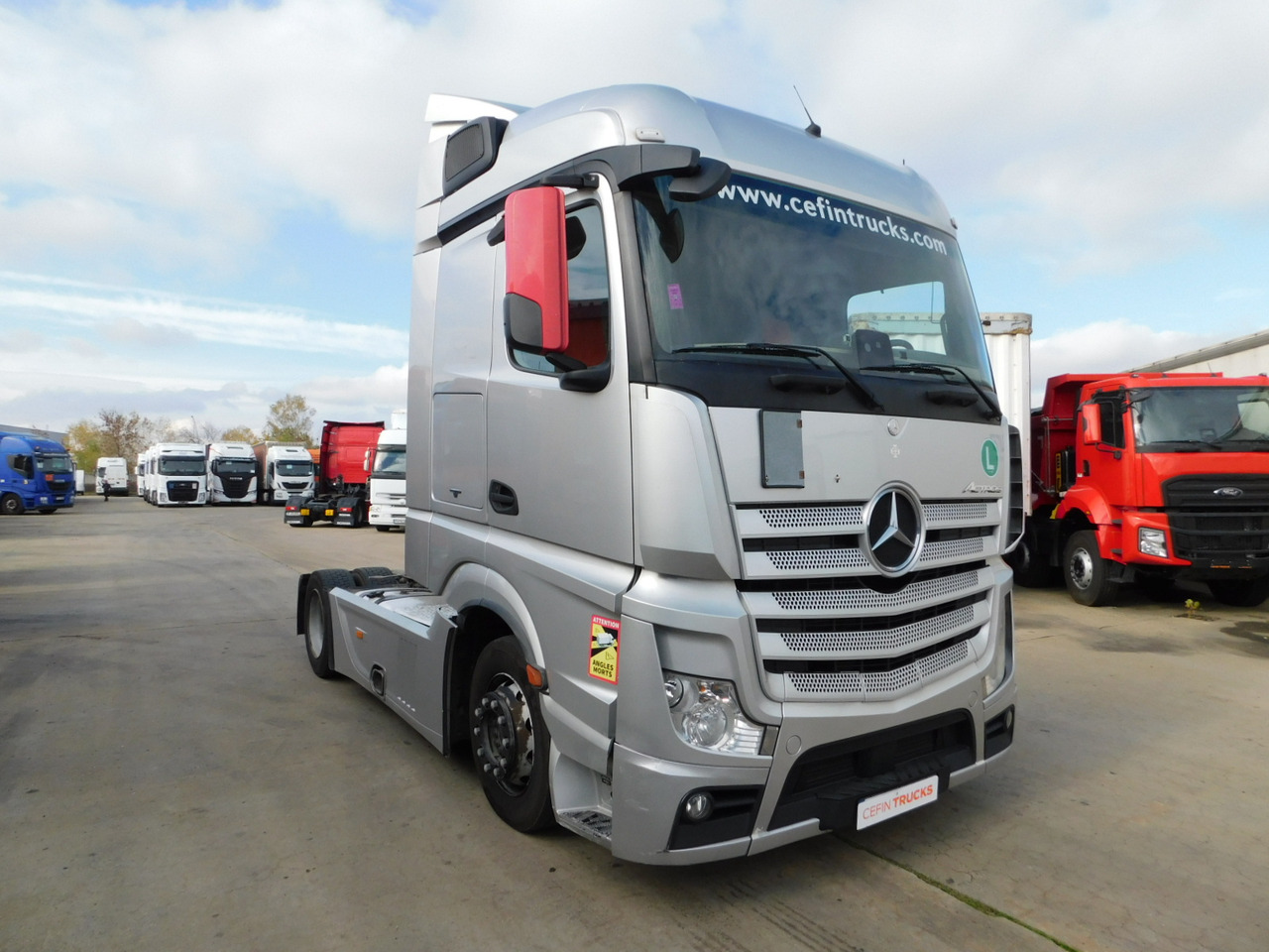Mercedes Actros - Тягач: фото 2 Mercedes Actros - Тягач: фото 2
