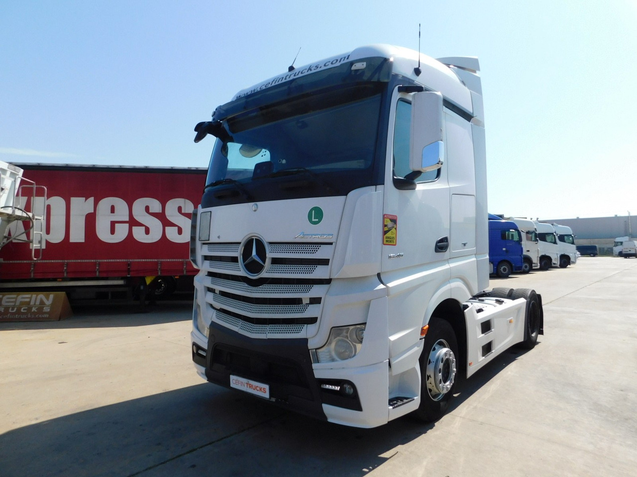 Тягач Mercedes Actros: фото 1
