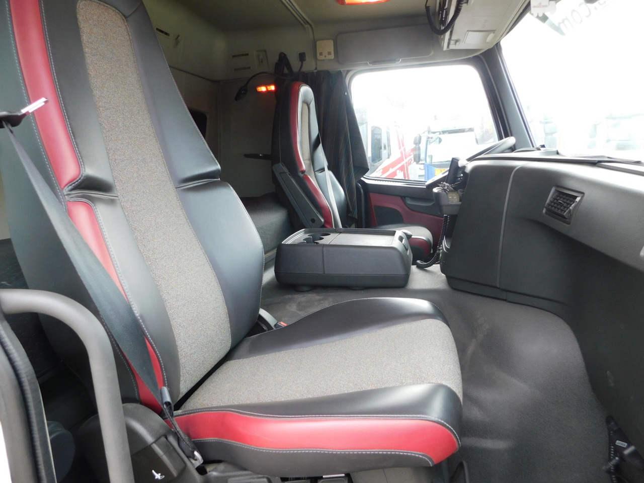 Volvo Fmx 460 - Самоскид вантажівка: фото 5 Volvo Fmx 460 - Самоскид вантажівка: фото 5