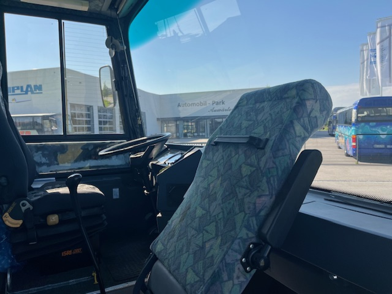 NEOPLAN N316 Ü - Koferenz-, Ausstellungsbus - Wohnmobil - Автобус: фото 5 NEOPLAN N316 Ü - Koferenz-, Ausstellungsbus - Wohnmobil - Автобус: фото 5