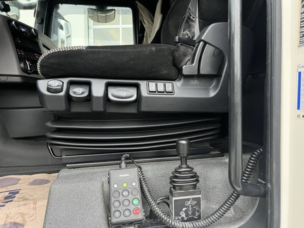 MAN TGX 18.460 4x4H BLS Euro6 Klima Luftfeder ZV - Тягач: фото 5 MAN TGX 18.460 4x4H BLS Euro6 Klima Luftfeder ZV - Тягач: фото 5