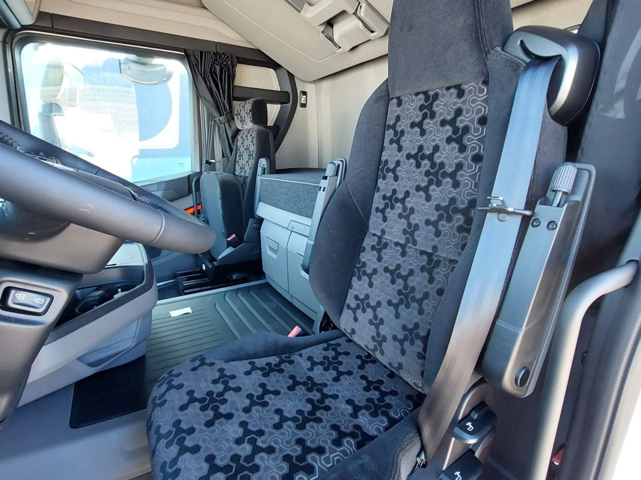 Scania R 460 - Тягач: фото 2 Scania R 460 - Тягач: фото 2