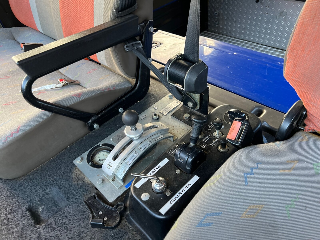 120-23 AW 4x4 Doka 120-23 AW 4x4 Doka, V8-Motor, Mannschaftswagen 16 Sitze, Seilwinde - Пожежна машина: фото 3 120-23 AW 4x4 Doka 120-23 AW 4x4 Doka, V8-Motor, Mannschaftswagen 16 Sitze, Seilwinde - Пожежна машина: фото 3