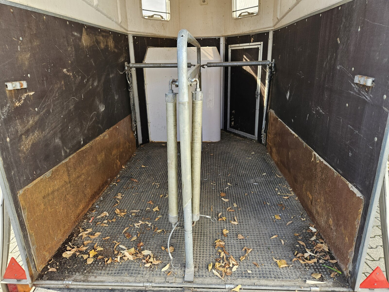 Blomert T2BPA Pferdeanhänger T2BPA Pferdeanhänger - Причіп коневоз: фото 3 Blomert T2BPA Pferdeanhänger T2BPA Pferdeanhänger - Причіп коневоз: фото 3