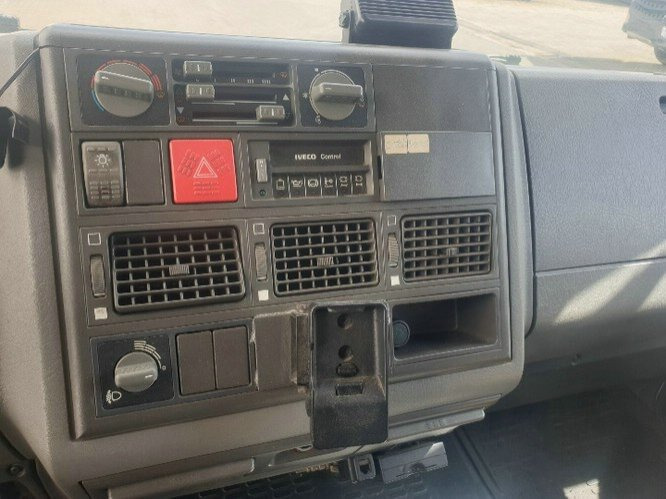Euro Cargo ML 75E14 4x2 Euro Cargo ML 75E14 4x2 Getränkekoffer, 6-Zylinder-Motor - Вантажівка з закритим кузовом: фото 3 Euro Cargo ML 75E14 4x2 Euro Cargo ML 75E14 4x2 Getränkekoffer, 6-Zylinder-Motor - Вантажівка з закритим кузовом: фото 3