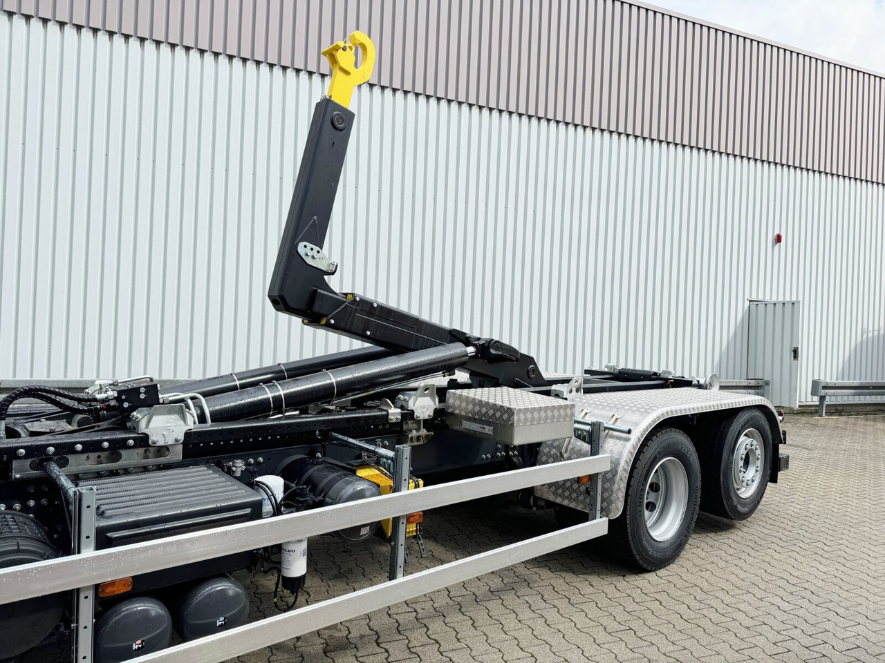 FE 350 6x2-4 FE 350/380 6x2-4, Lenk-/Liftachse - Вантажівка шасі: фото 2 FE 350 6x2-4 FE 350/380 6x2-4, Lenk-/Liftachse - Вантажівка шасі: фото 2
