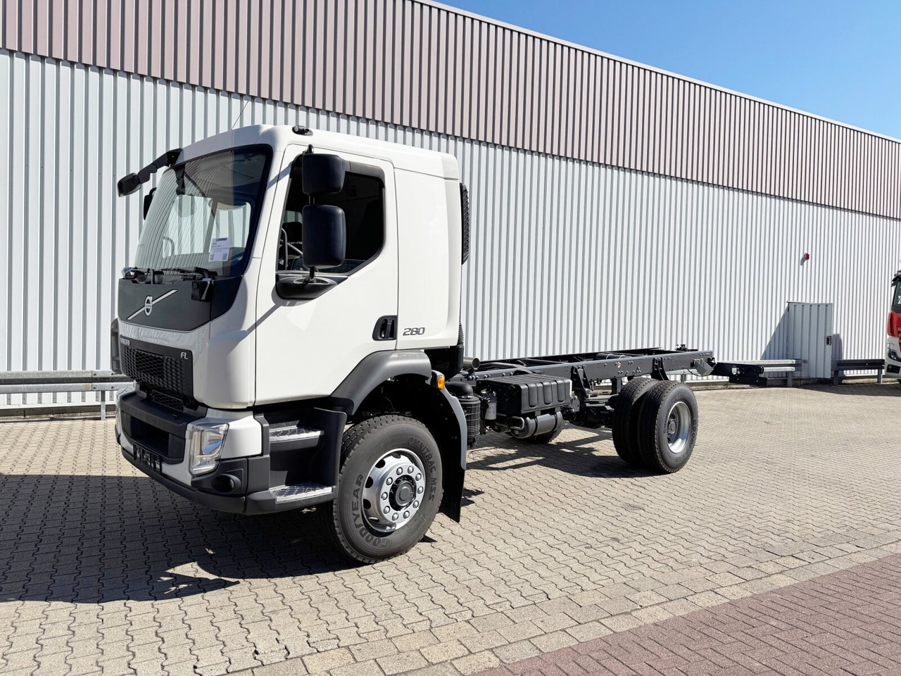 FL 280 4x4 FL 280 4x4, Nebenantrieb - Вантажівка шасі: фото 1 FL 280 4x4 FL 280 4x4, Nebenantrieb - Вантажівка шасі: фото 1