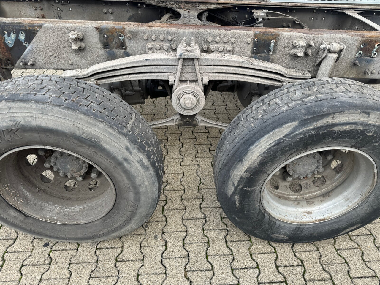 Самоскид вантажівка FM 380 6x4 R mit Brandschaden FM 380 6x4 R mit Brandschaden: фото 12