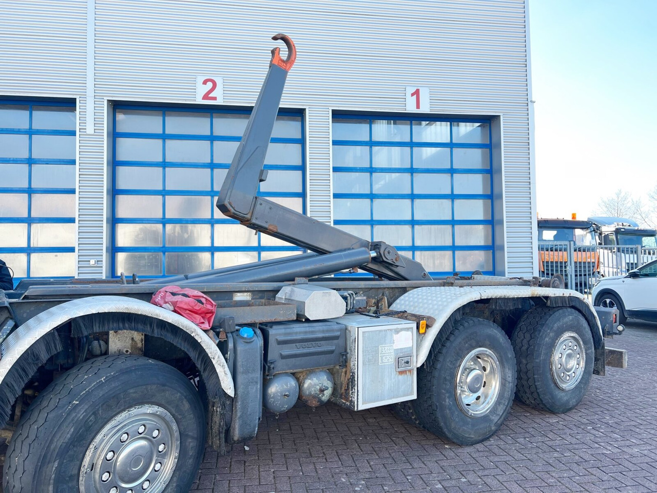 FM 460 8x2-6 FM 460 8x2-6, Lenk-/Liftachse, Kran HMF 2020-K4, Funk - Гаковий мультиліфт вантажівка, Вантажівка з маніпулятором: фото 4 FM 460 8x2-6 FM 460 8x2-6, Lenk-/Liftachse, Kran HMF 2020-K4, Funk - Гаковий мультиліфт вантажівка, Вантажівка з маніпулятором: фото 4