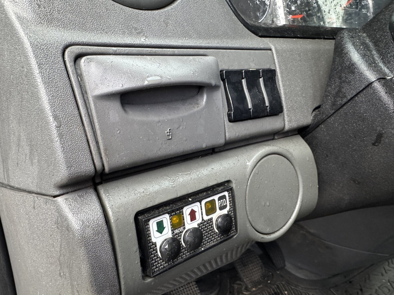 Iveco Daily 70C14D 4x2 Doka Daily 70C14D 4x2 Doka, EEV, City-Abroller - Гаковий мультиліфт вантажівка: фото 3 Iveco Daily 70C14D 4x2 Doka Daily 70C14D 4x2 Doka, EEV, City-Abroller - Гаковий мультиліфт вантажівка: фото 3