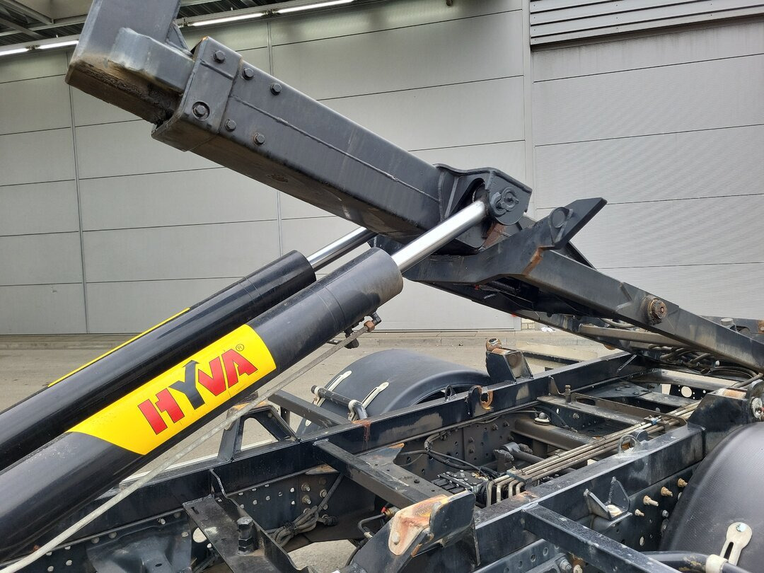 Iveco EuroCargo 120-220 4x2 EuroCargo 120-220 4x2 - Гаковий мультиліфт вантажівка: фото 5 Iveco EuroCargo 120-220 4x2 EuroCargo 120-220 4x2 - Гаковий мультиліфт вантажівка: фото 5