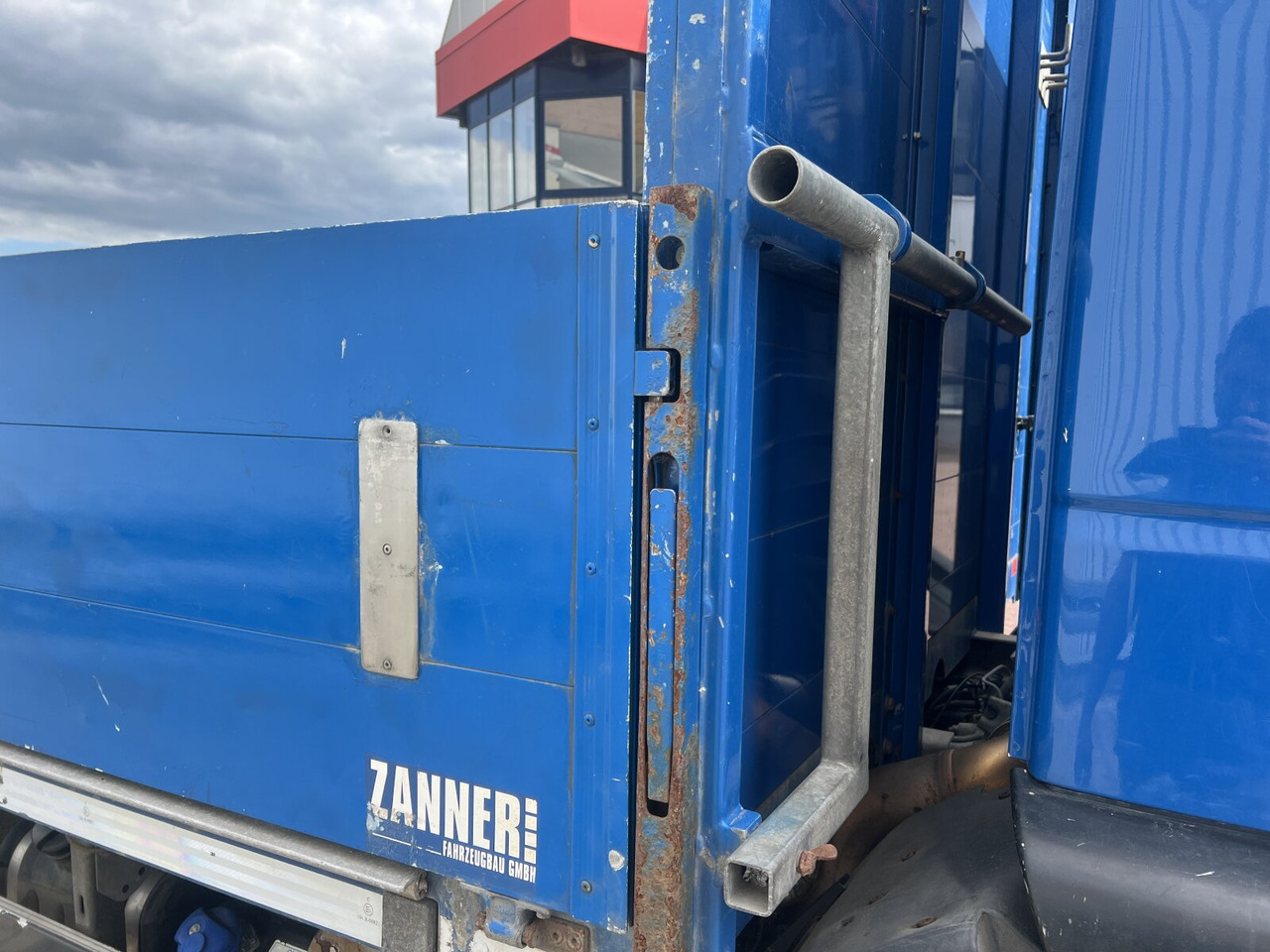 Iveco EuroCargo ML140E25/P 4x2 EuroCargo ML140E25/P 4x2, EEV, 6-Zylinder, 2x AHK - Бортова вантажівка/ Платформа: фото 5 Iveco EuroCargo ML140E25/P 4x2 EuroCargo ML140E25/P 4x2, EEV, 6-Zylinder, 2x AHK - Бортова вантажівка/ Платформа: фото 5