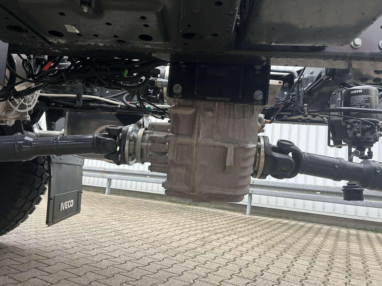 Iveco EuroCargo ML150E24 WS 4x4 EuroCargo ML150E24 WS 4x4, Euro3, mehrfach Vorhanden! - Вантажівка шасі: фото 2 Iveco EuroCargo ML150E24 WS 4x4 EuroCargo ML150E24 WS 4x4, Euro3, mehrfach Vorhanden! - Вантажівка шасі: фото 2