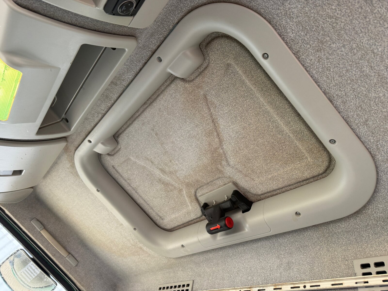 Iveco ML80E18/P 4x2 ML80E18/P 4x2, City-Abroller - Гаковий мультиліфт вантажівка: фото 5 Iveco ML80E18/P 4x2 ML80E18/P 4x2, City-Abroller - Гаковий мультиліфт вантажівка: фото 5