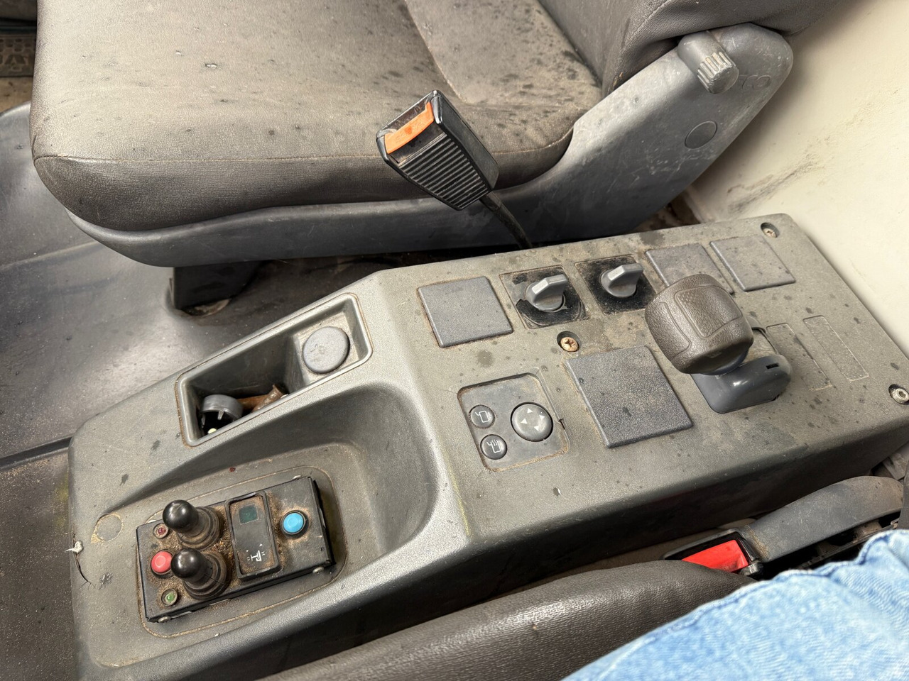 Iveco ML80E18/P 4x2 ML80E18/P 4x2, City-Abroller - Гаковий мультиліфт вантажівка: фото 4 Iveco ML80E18/P 4x2 ML80E18/P 4x2, City-Abroller - Гаковий мультиліфт вантажівка: фото 4