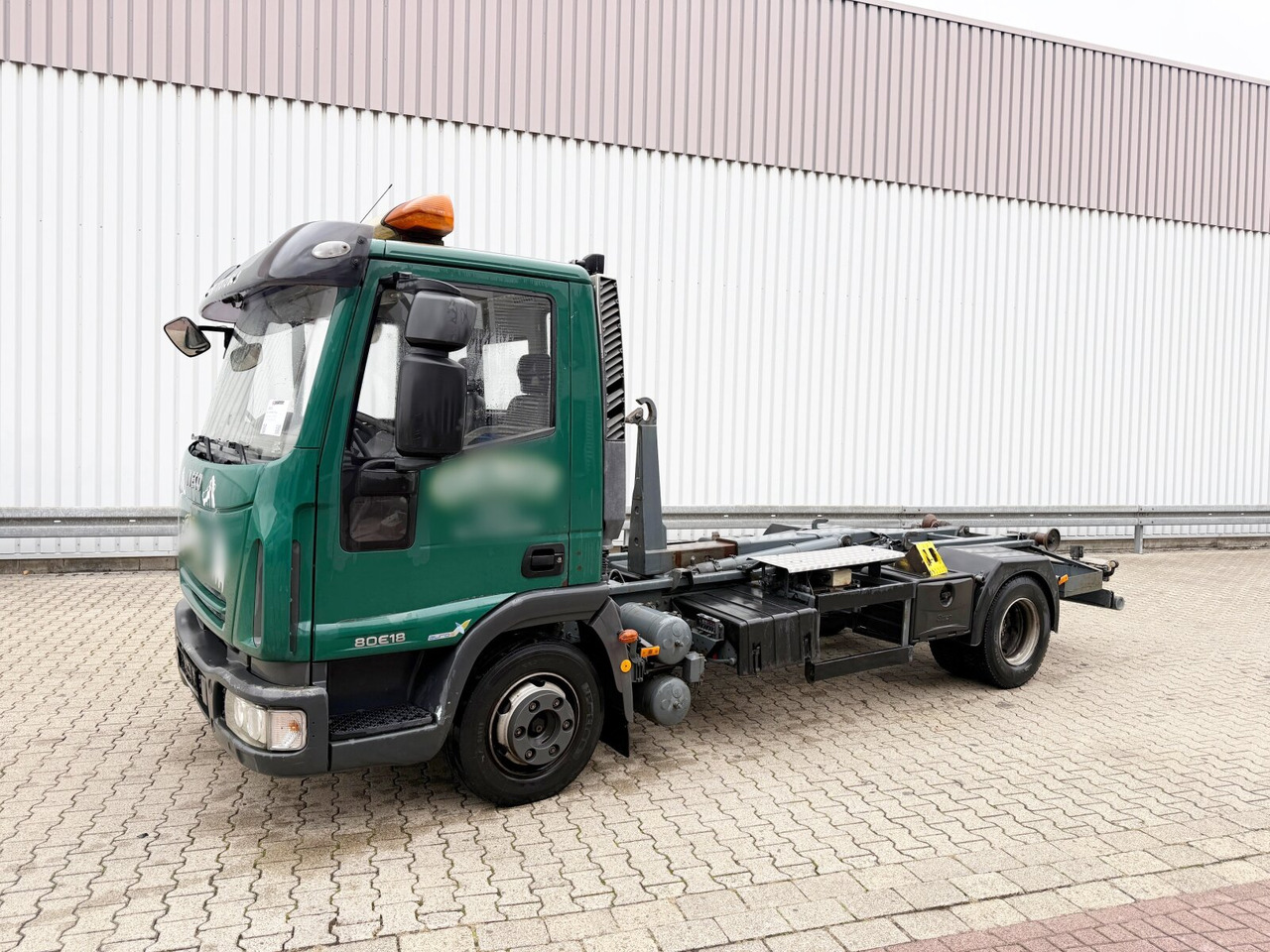 Iveco ML80E18/P 4x2 ML80E18/P 4x2, City-Abroller - Гаковий мультиліфт вантажівка: фото 1 Iveco ML80E18/P 4x2 ML80E18/P 4x2, City-Abroller - Гаковий мультиліфт вантажівка: фото 1