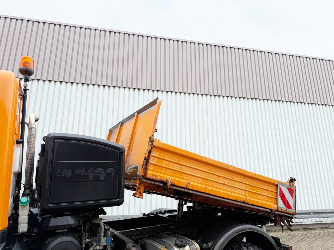 Unimog U 20 4x4 U 20 4x4, Kipper, Zapfwelle, Winterdienstausstattung, 2x AHK - Комерційний автомобіль: фото 4 Unimog U 20 4x4 U 20 4x4, Kipper, Zapfwelle, Winterdienstausstattung, 2x AHK - Комерційний автомобіль: фото 4