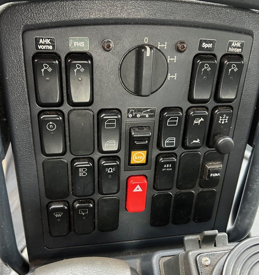 Комерційний автомобіль Unimog U 300 4x4 U 300 405/10 4x4, Kommunalhydraulik, WSK: фото 8