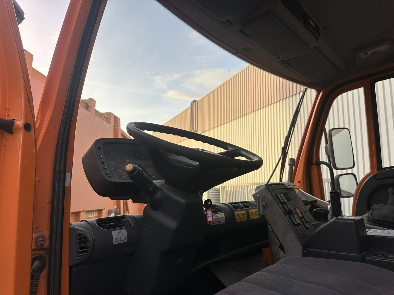 Комерційний автомобіль Unimog U300 405/10 4x4 U300 405/10 4x4, Kommunalhydraulik, Frontzapfwelle, Kipper: фото 6